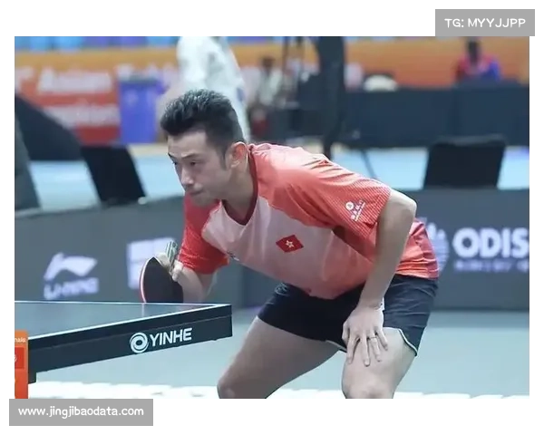 黄镇廷直板横打技惊四座,老将证明传统未过时 黄镇廷直板横打技惊四座,老将证明传统未过时